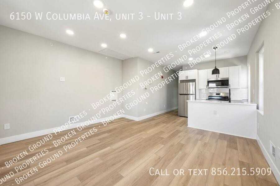 6150 W Columbia Ave #3 - Photo 5 of 15