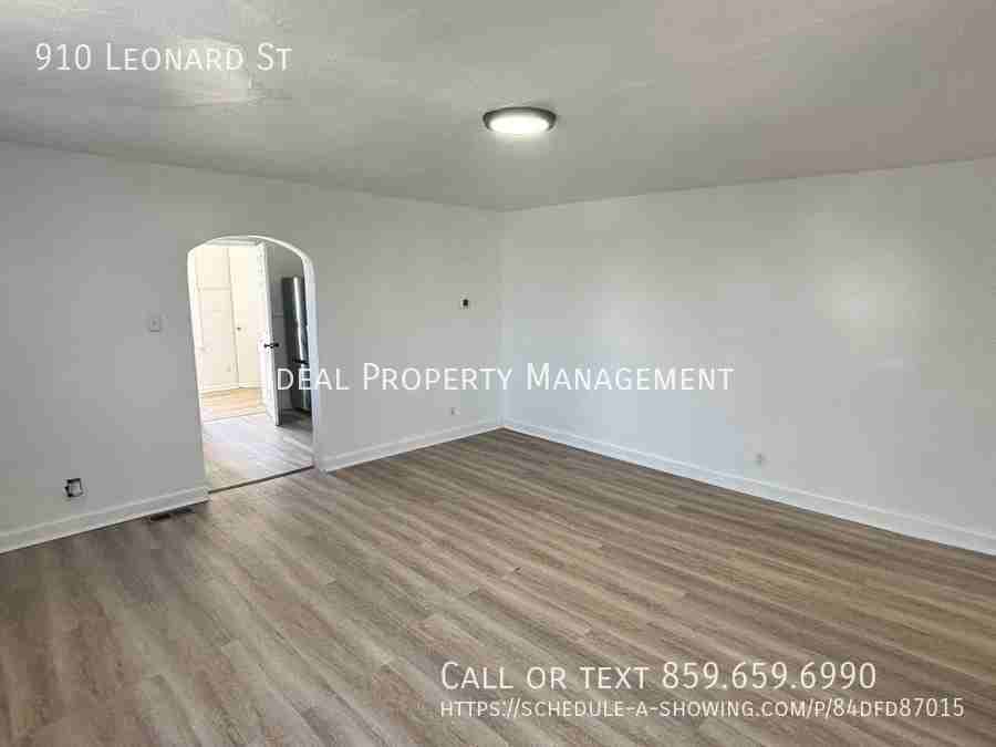 910 Leonard St - Photo 3 of 11