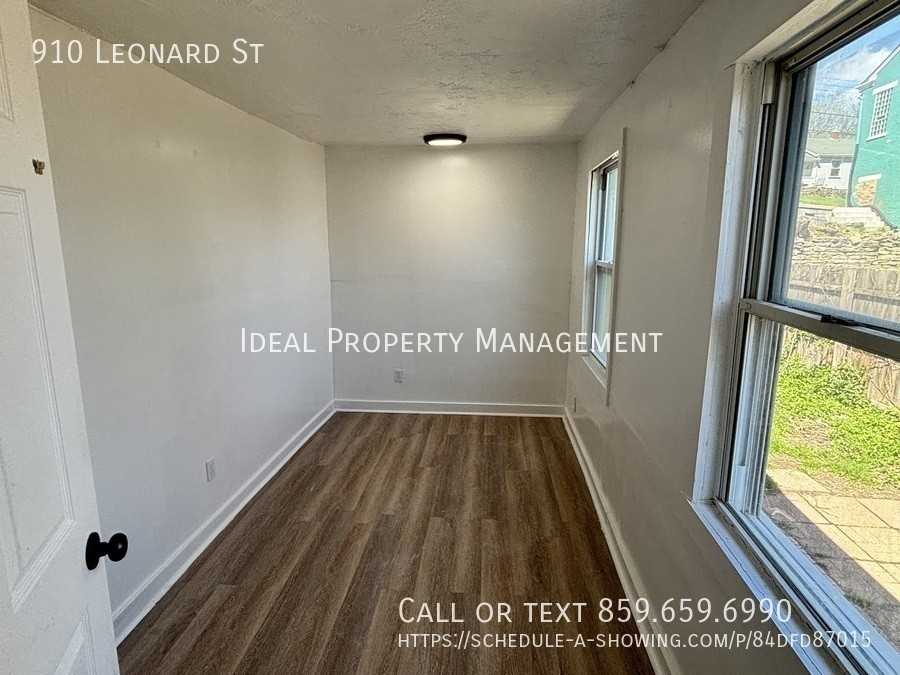910 Leonard St - Photo 4 of 11