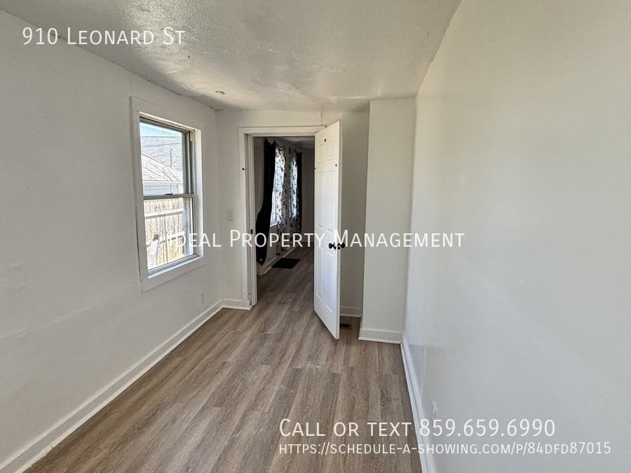 910 Leonard St - Photo 5 of 11