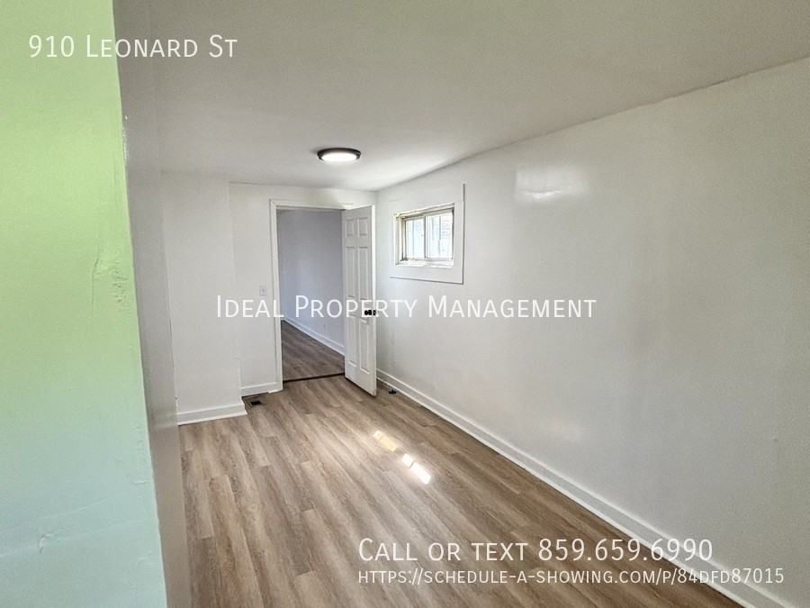 910 Leonard St - Photo 7 of 11