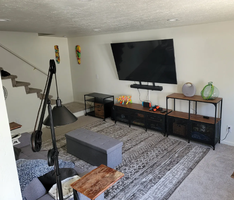 1640 E St #B - Photo 5 of 7