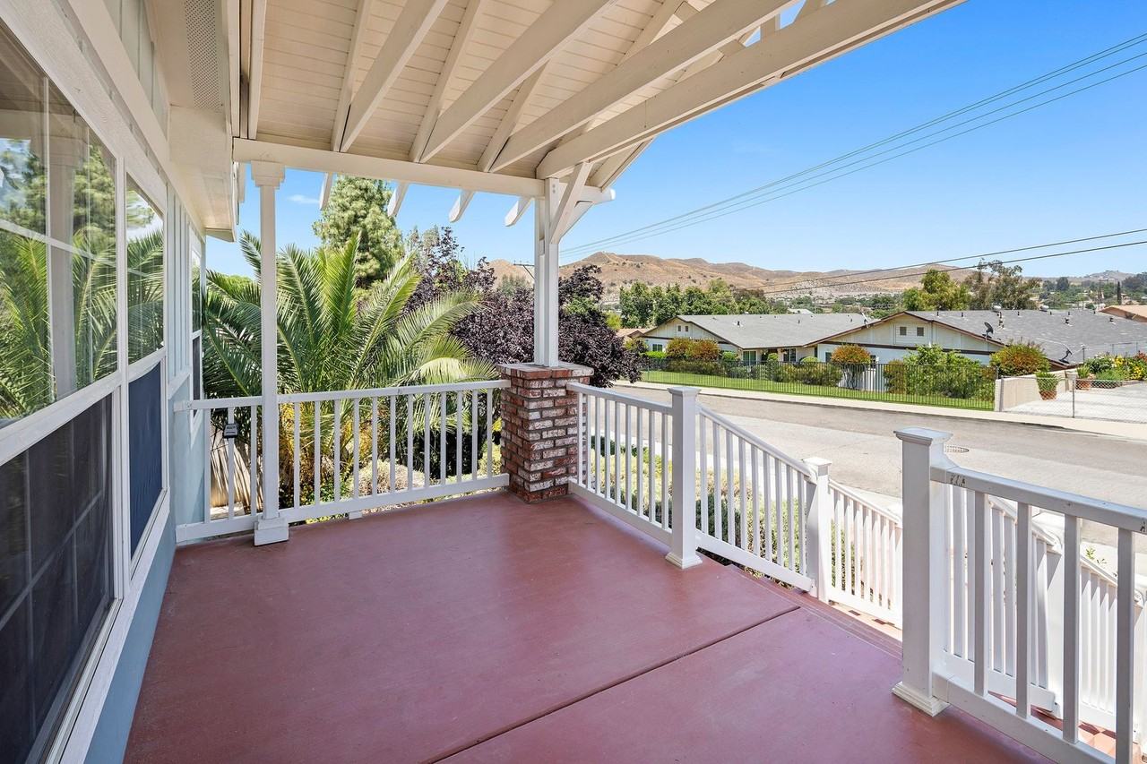 307 N Poe St #A - Photo 6 of 26