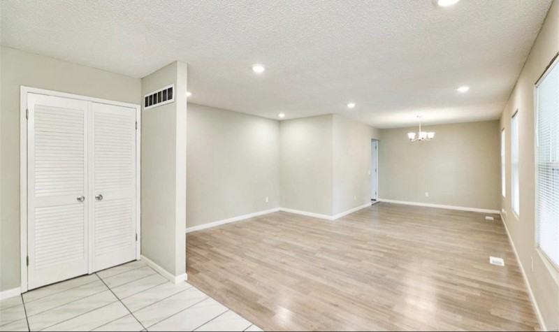 11951 Jerries Ln - Photo 3 of 31