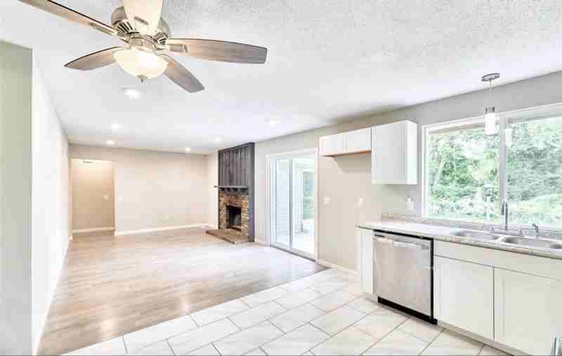 11951 Jerries Ln - Photo 6 of 31