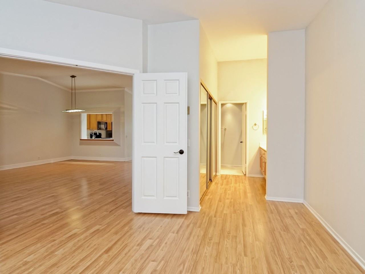 8870 Villa La Jolla Dr - Photo 6 of 25