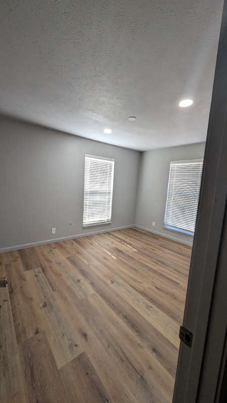 815 E Wayne Ave - Photo 4 of 4