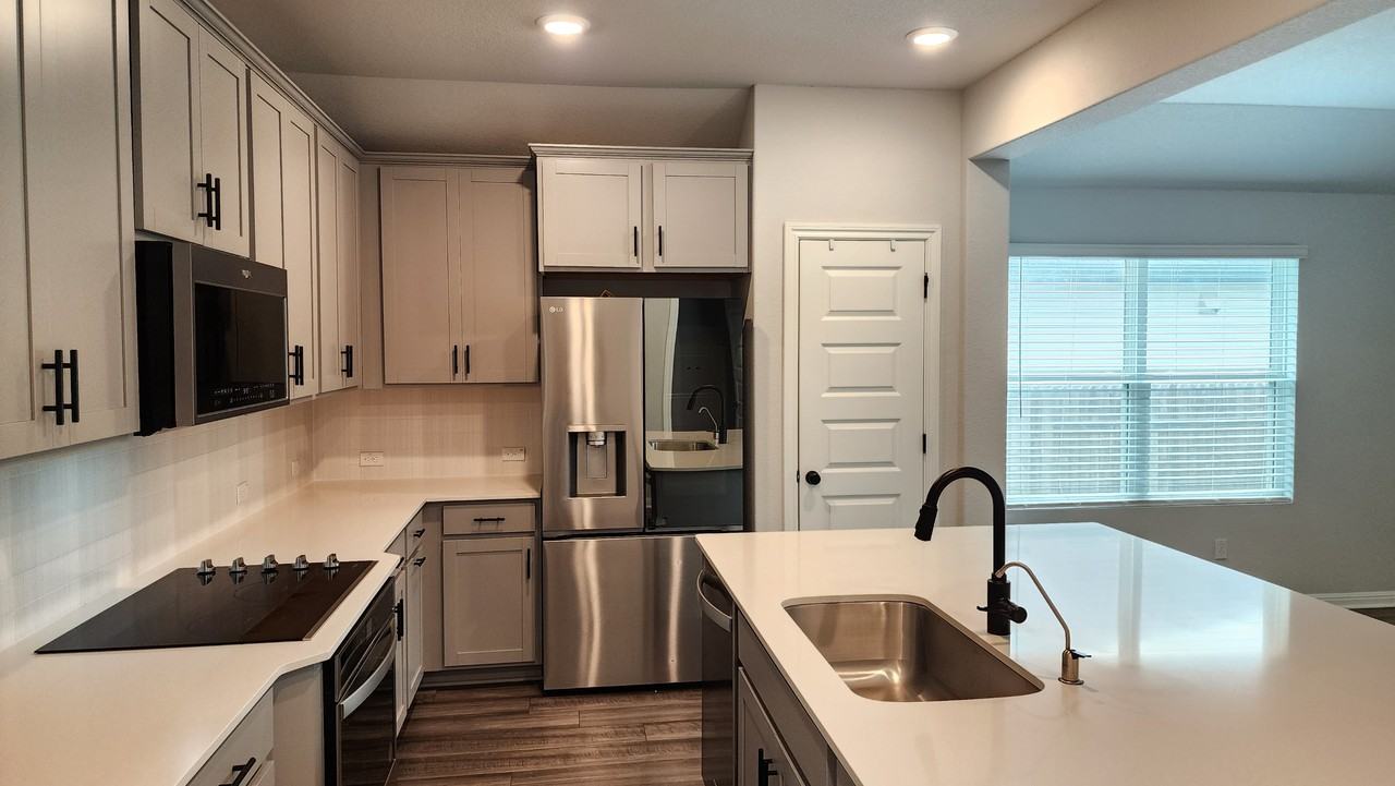 704 Giorgio Moroder Dr #1 - Photo 2 of 10