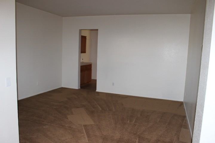 29365 Wrangler Dr - Photo 4 of 22