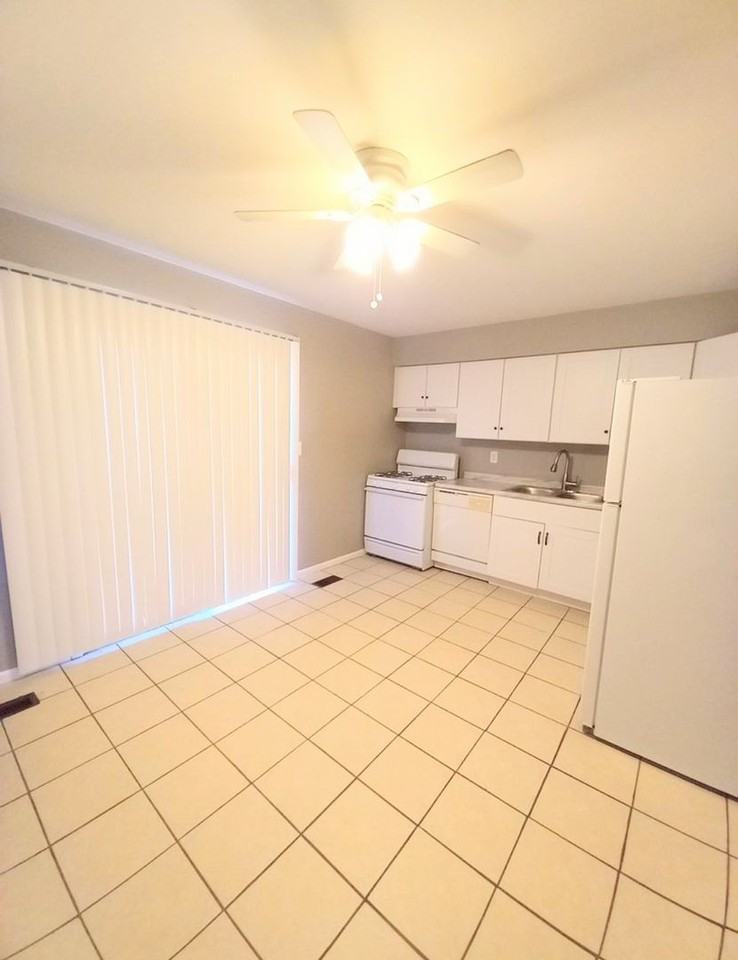 7363 Bigger St - Photo 5 of 13