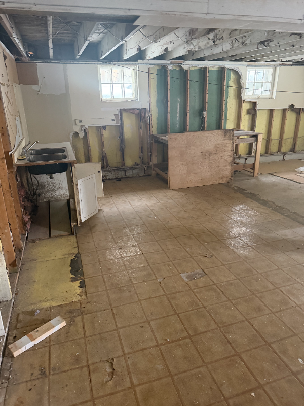 318 Murphy Ave - Photo 3 of 4