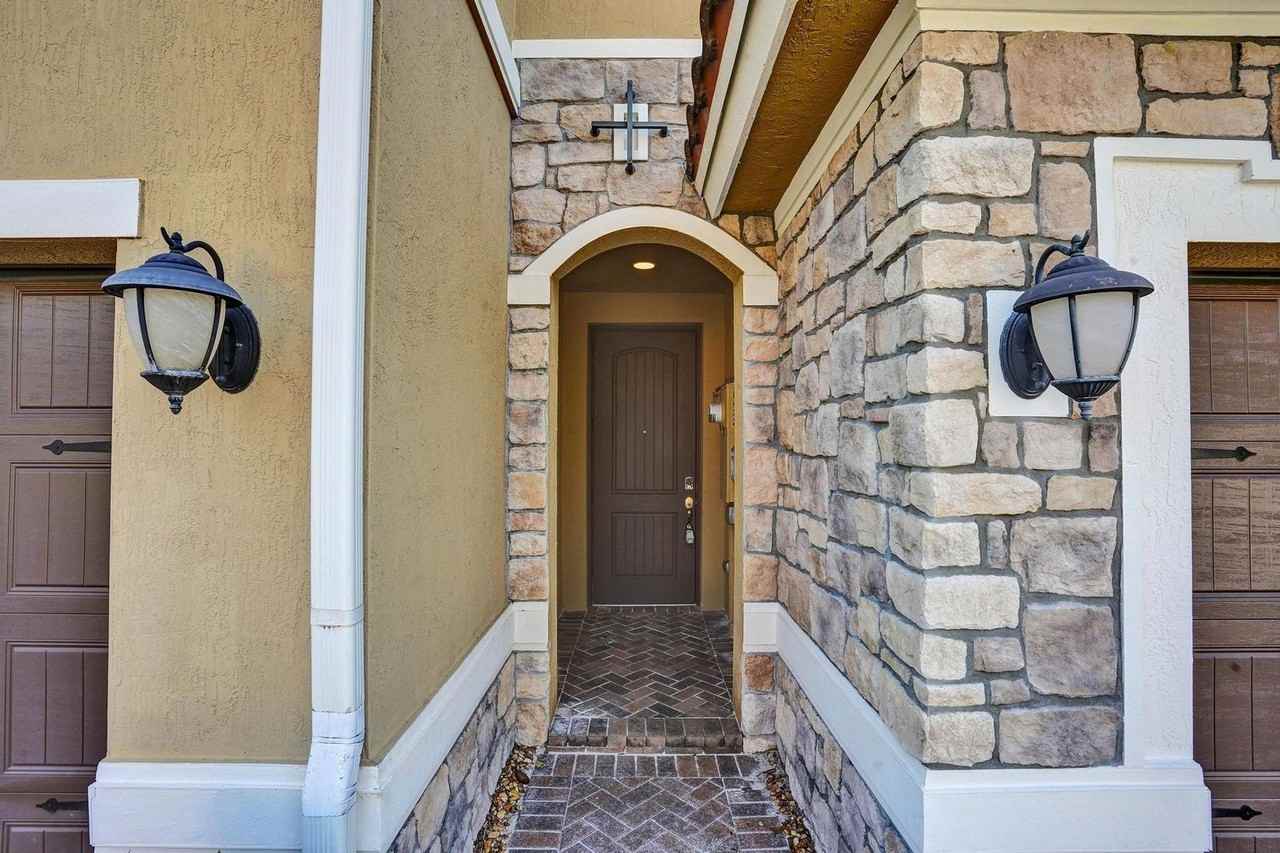 8432 Blue Cove Way - Photo 4 of 50