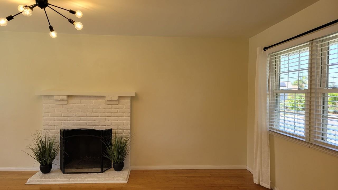 4557 Mount Herbert Ave - Photo 3 of 28