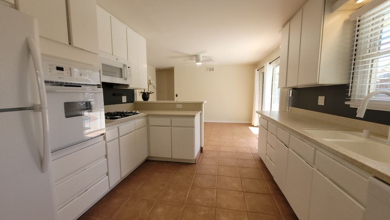 4557 Mount Herbert Ave - Photo 7 of 28