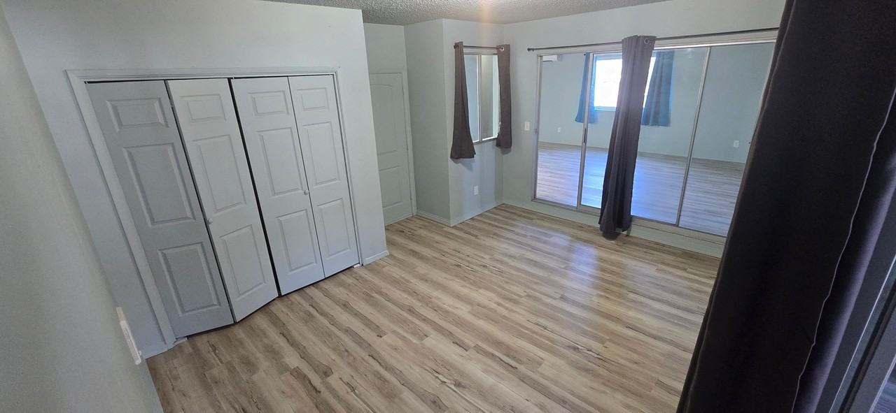 4207 Laverne Ave - Photo 5 of 9