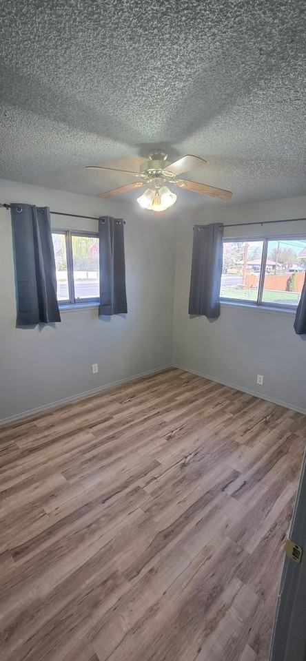 4207 Laverne Ave - Photo 7 of 9