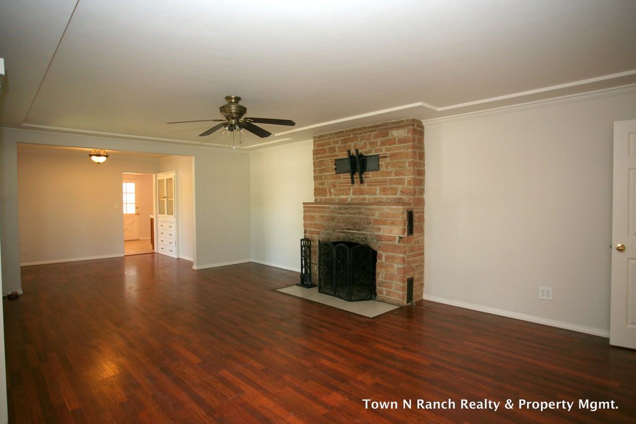 4782 Garfield St - Photo 2 of 18