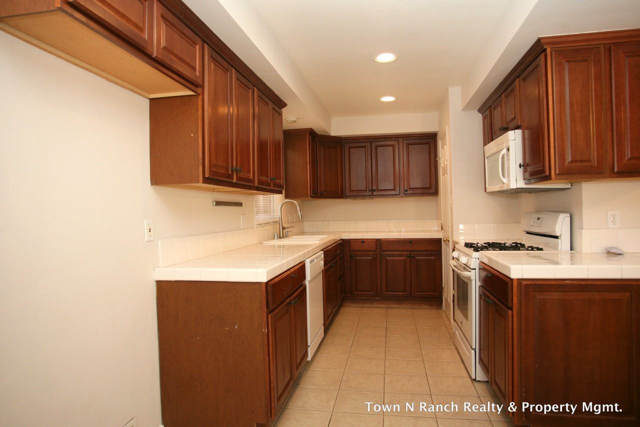 4782 Garfield St - Photo 6 of 18