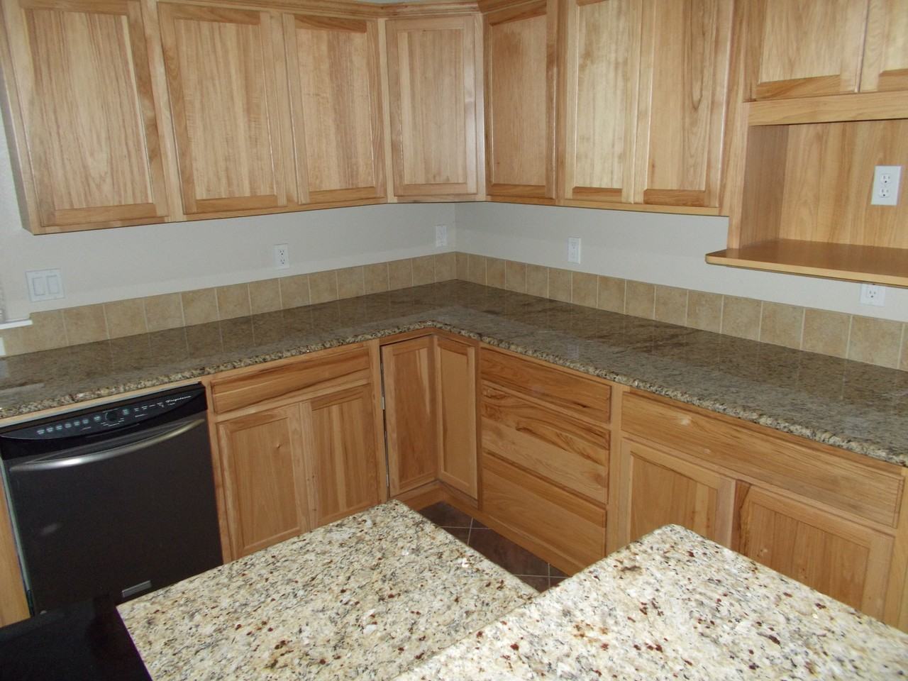 188 Parkland Dr - Photo 3 of 18