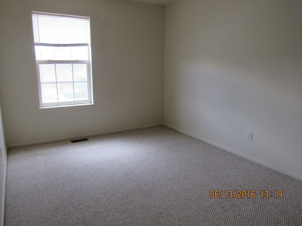 934 W 24th St - Photo 7 of 9