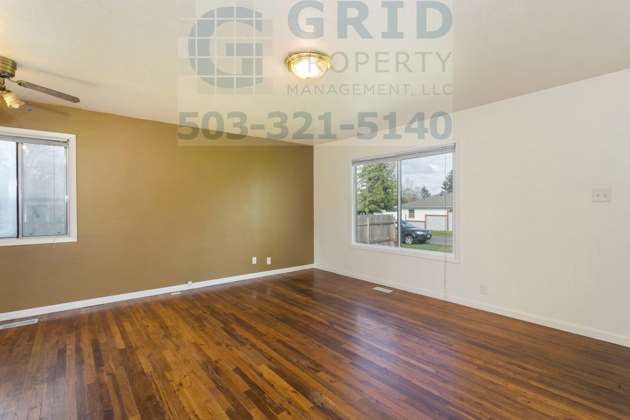 4919 Ne 86th Ave - Photo 2 of 19