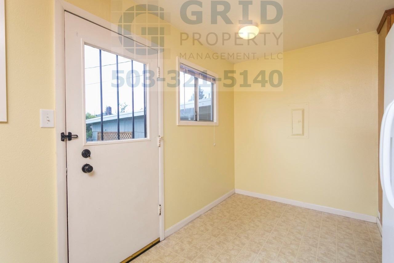 4919 Ne 86th Ave - Photo 7 of 19