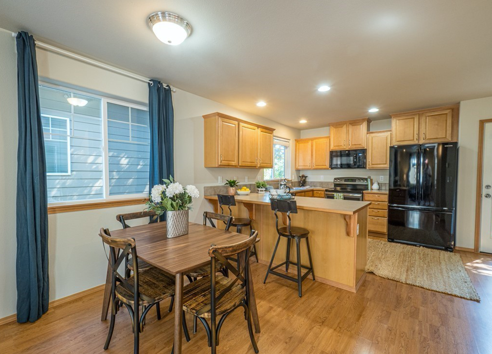 11719 12th Ave W - Photo 6 of 17