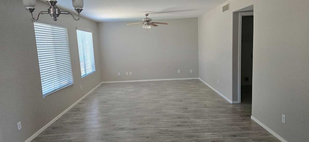 8568 W Carol Ave - Photo 6 of 27