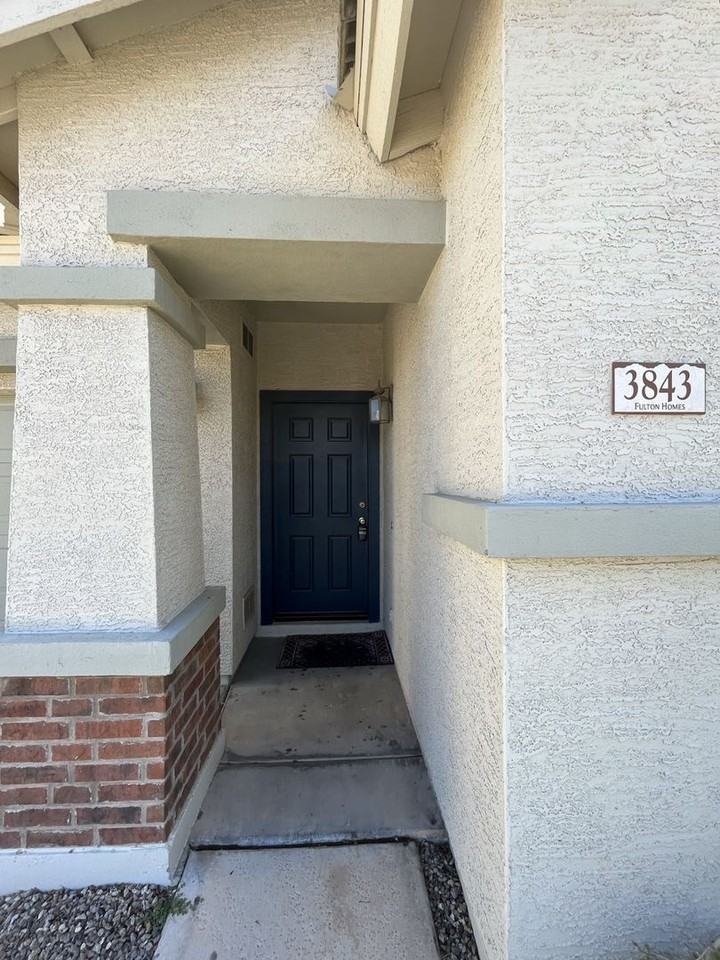 3843 S Crosscreek Dr - Photo 4 of 37