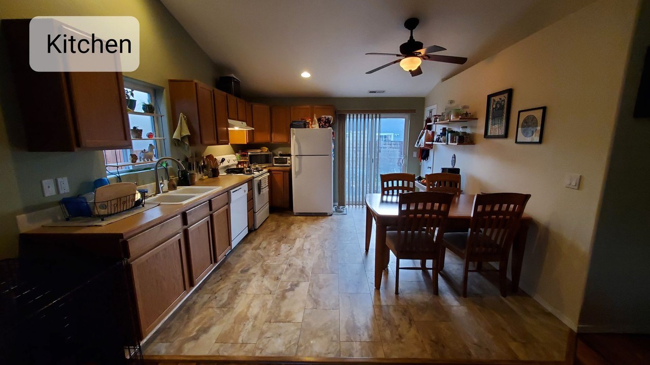 254 Breezy Way Ne - Photo 3 of 22