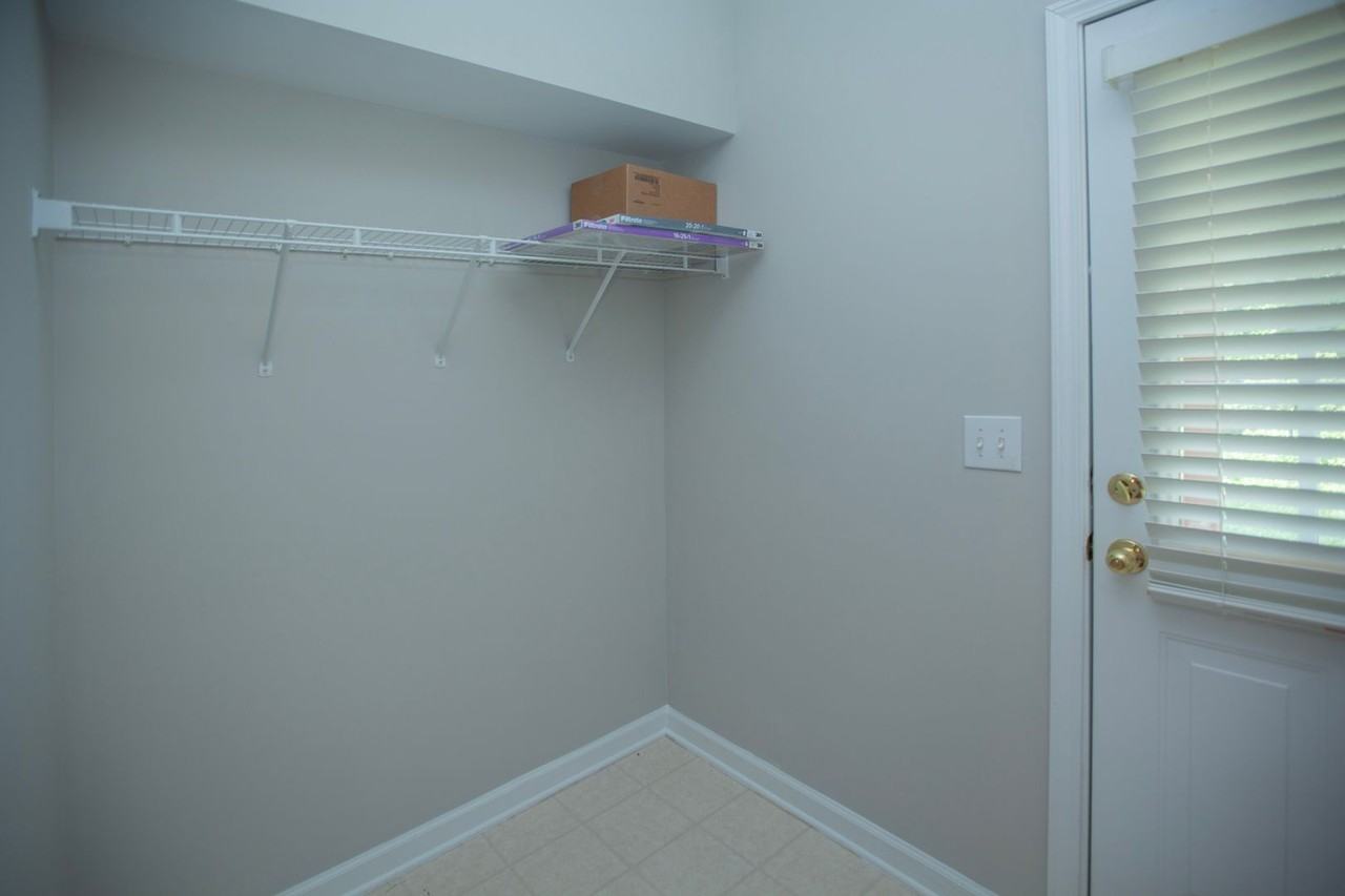 102 Chandler Chase Ct - Photo 4 of 27