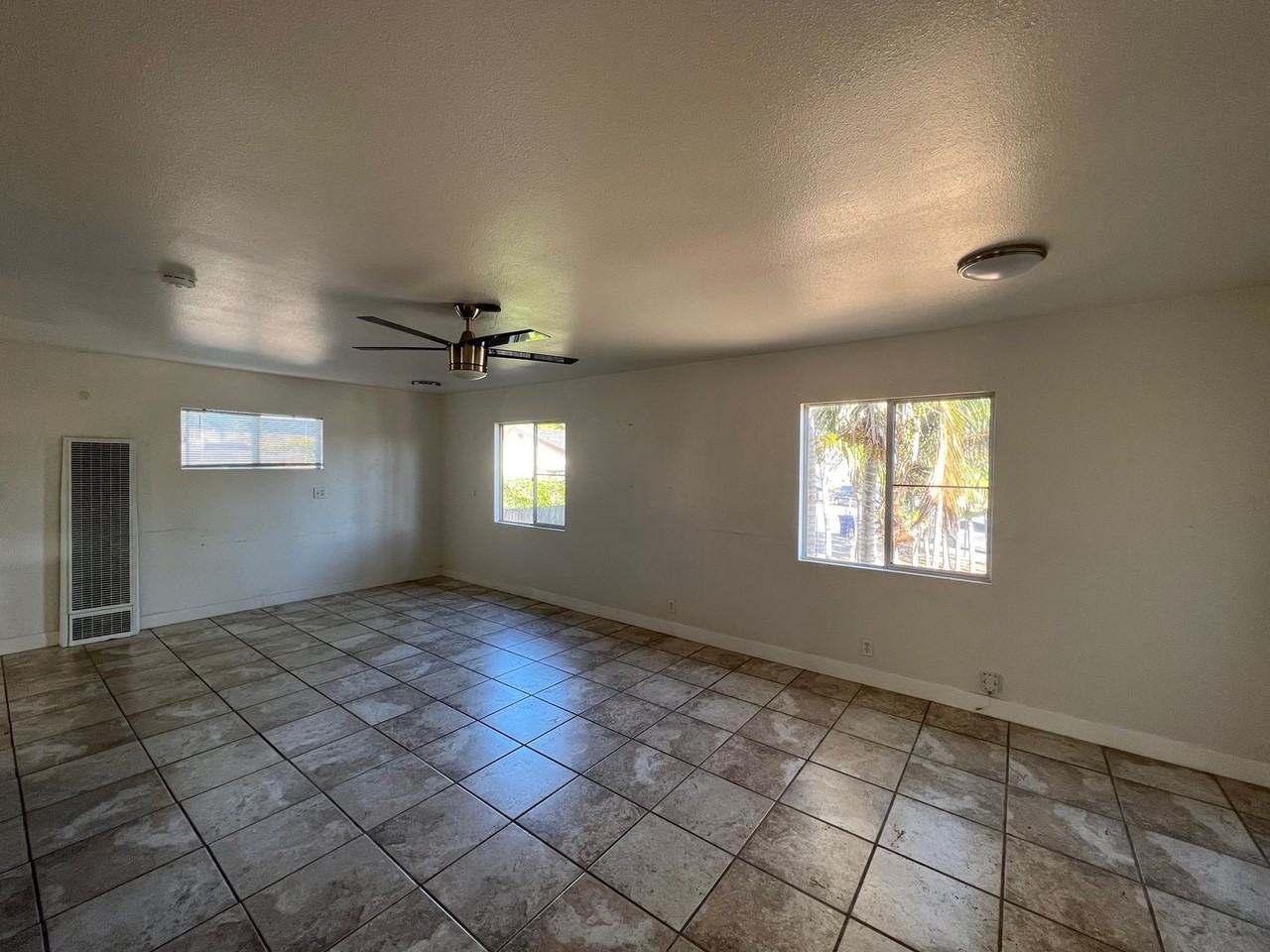 2840 Ridgeway Dr - Photo 2 of 10