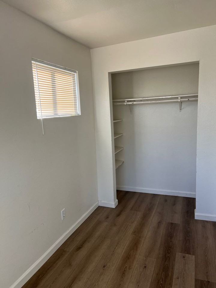 2840 Ridgeway Dr - Photo 5 of 10