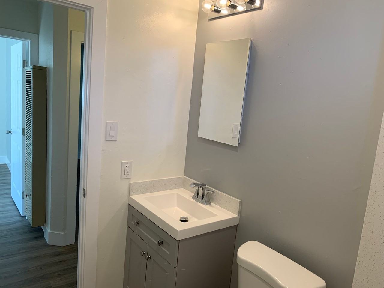 2539 17th St - Photo 7 of 12