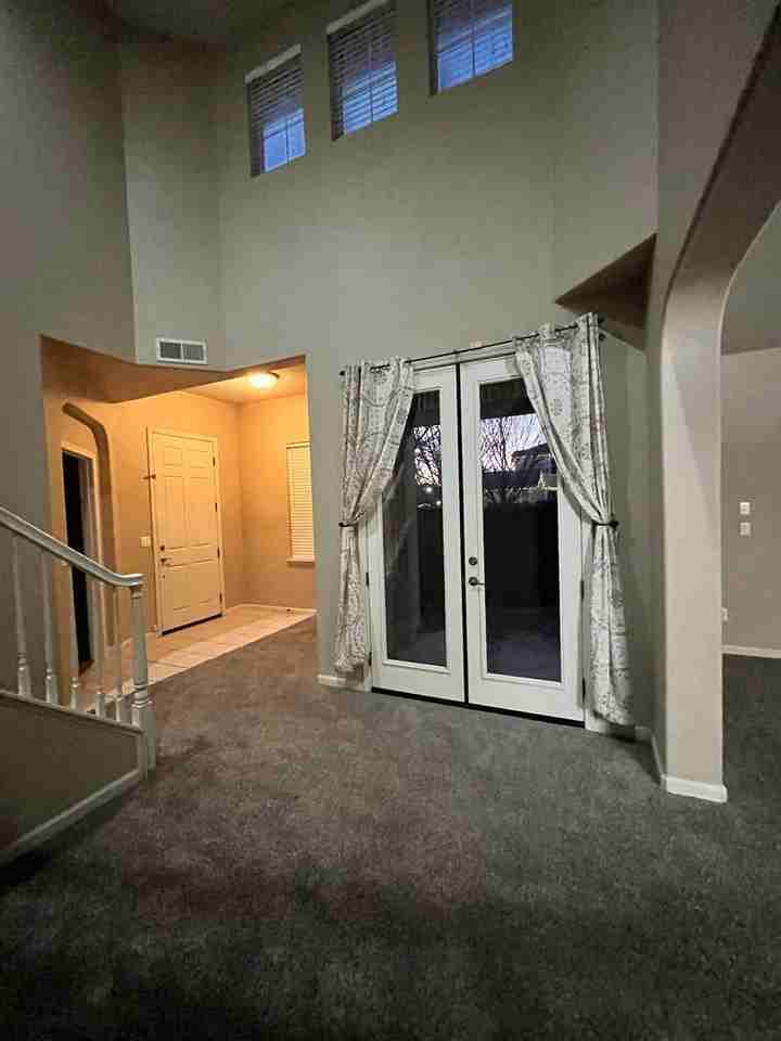 1875 Addison Dr - Photo 4 of 9