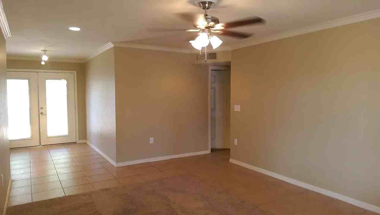 303 W Scott Ave - Photo 3 of 10