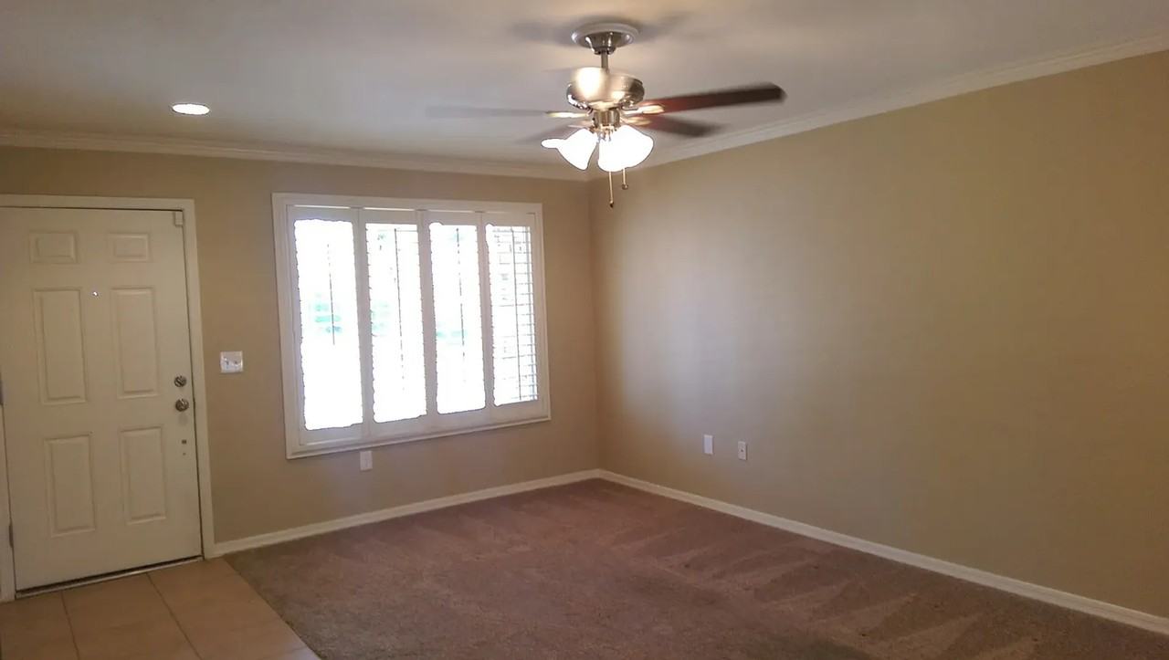 303 W Scott Ave - Photo 4 of 10