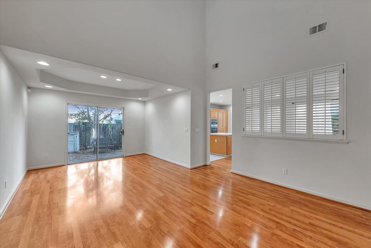 20409 Via San Marino - Photo 7 of 50