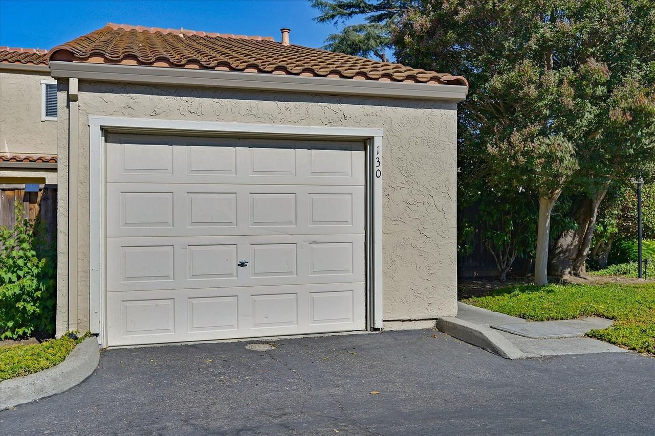 130 Mission Dr - Photo 4 of 50