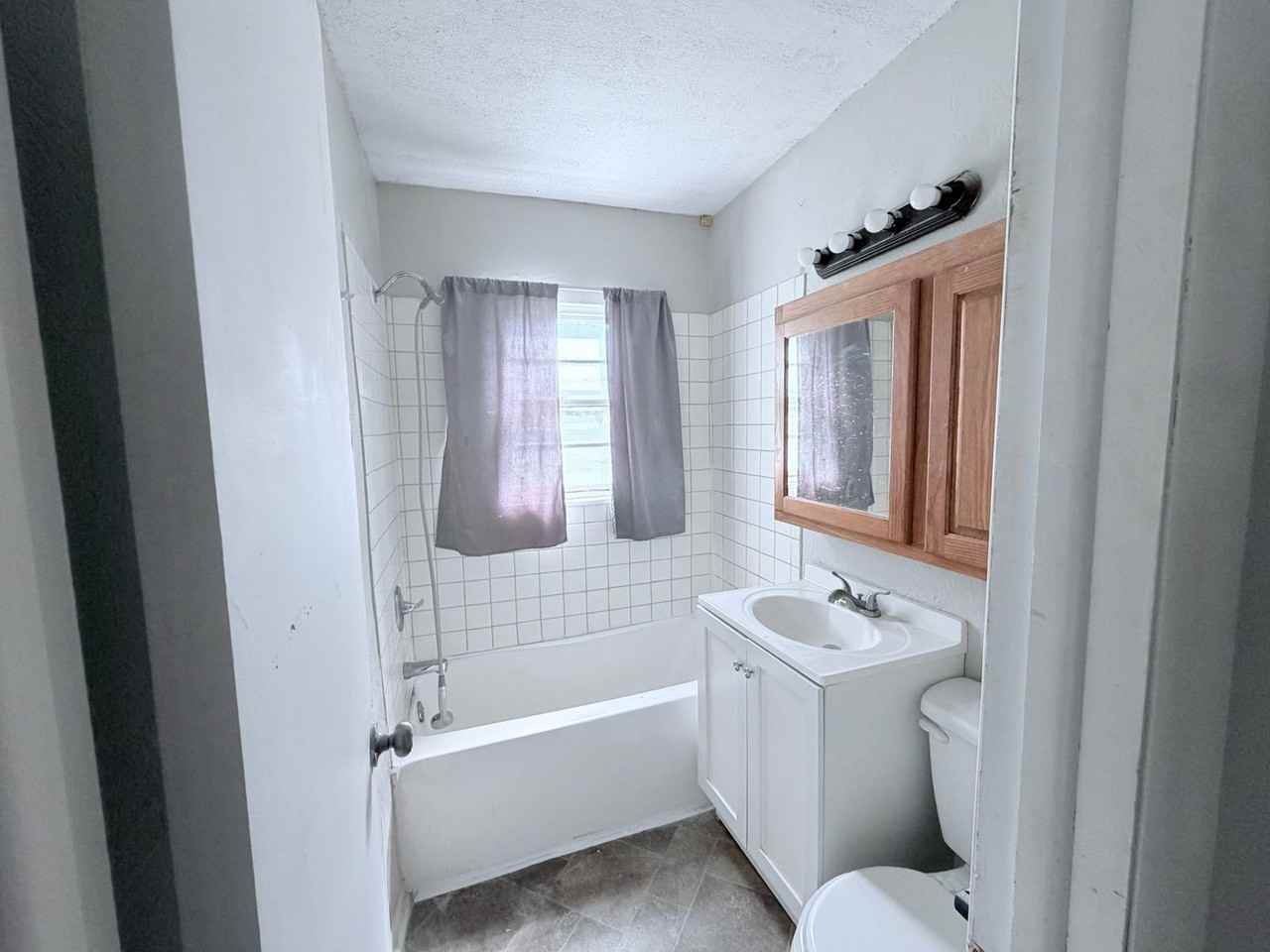 1519 E Evanston St - Photo 7 of 7