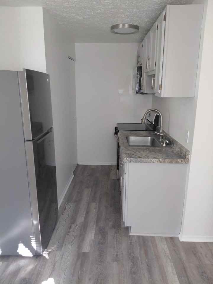 350 Vista Dr #1 - Photo 7 of 20