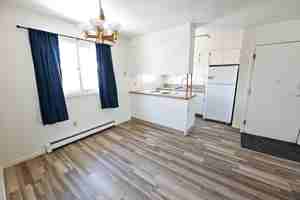 featured image of 1103 Broaddus St