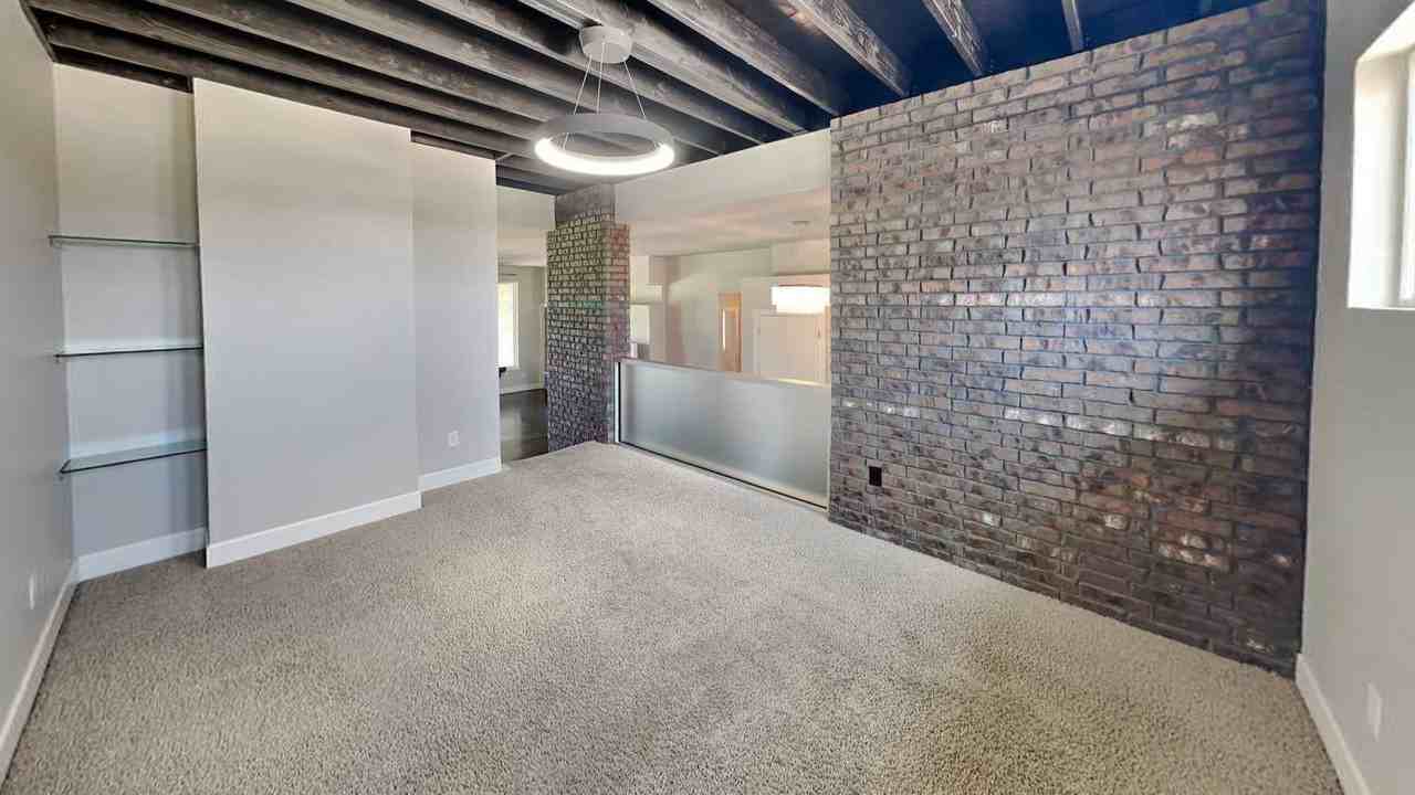 2433 Nw 173rd St - Photo 5 of 28