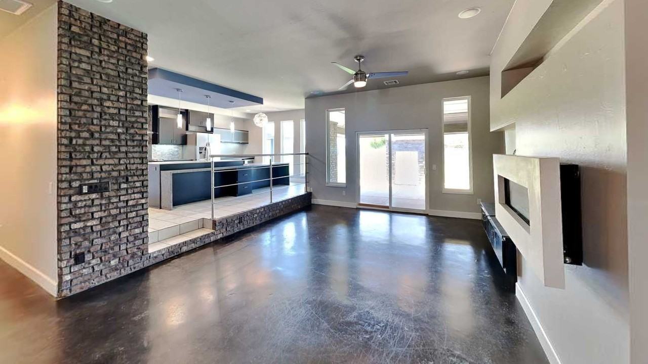 2433 Nw 173rd St - Photo 7 of 28