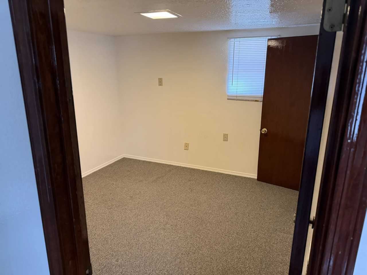 213 Pershing Ave - Photo 2 of 10