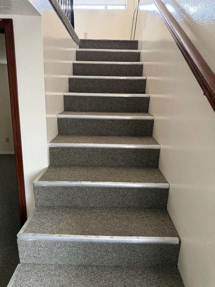 213 Pershing Ave - Photo 6 of 10