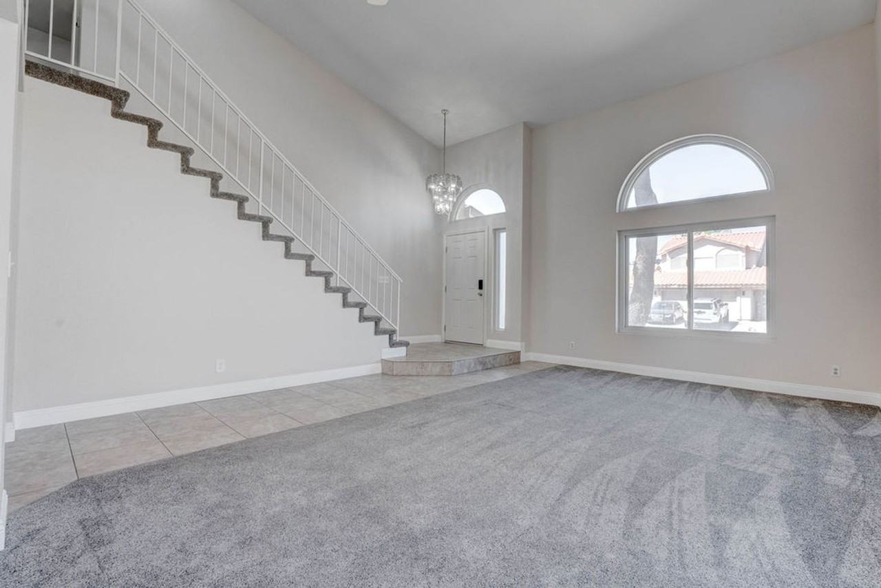 26 Fantasia Ln - Photo 4 of 50