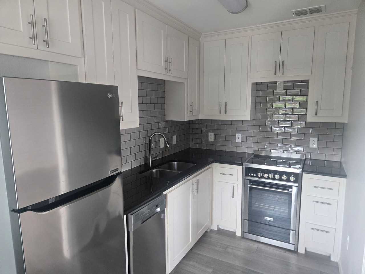 3015 Bryant Irvin Rd #205 - Photo 3 of 12