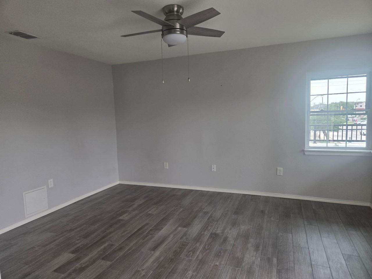 3015 Bryant Irvin Rd #205 - Photo 7 of 12