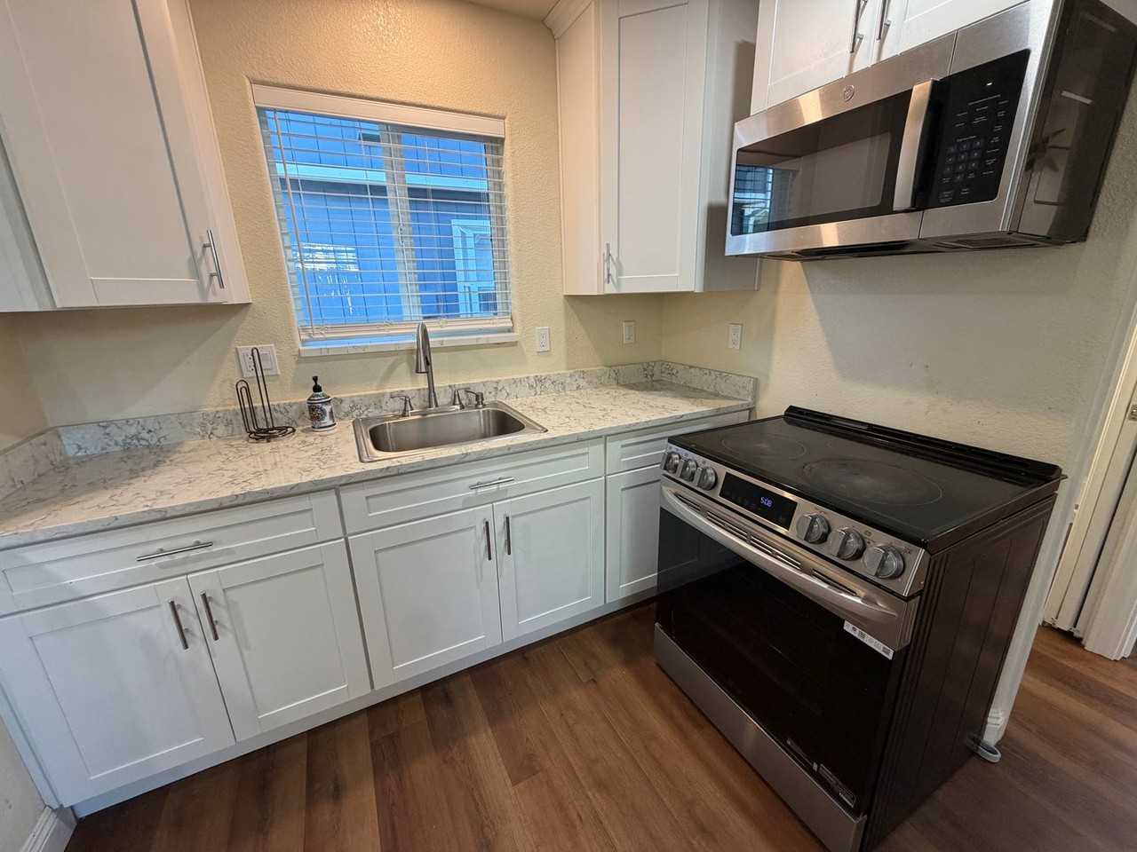 8231 Hardester Dr - Photo 7 of 26